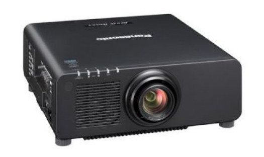 Nowe projektory Panasonic z serii Solid Shine