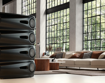 Vivid Audio Moya M1 - nowy flagowiec z 8 przetwornikami basowymi