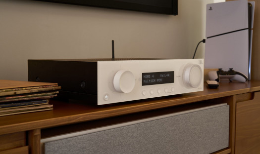  Wzmacniacze wielokanałowe JBL z polskim menu