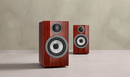 Aż 12 warstw lakieru i farby - Bowers & Wilkins prezentuje niezwykle eleganckie monitory Prestige Edition 