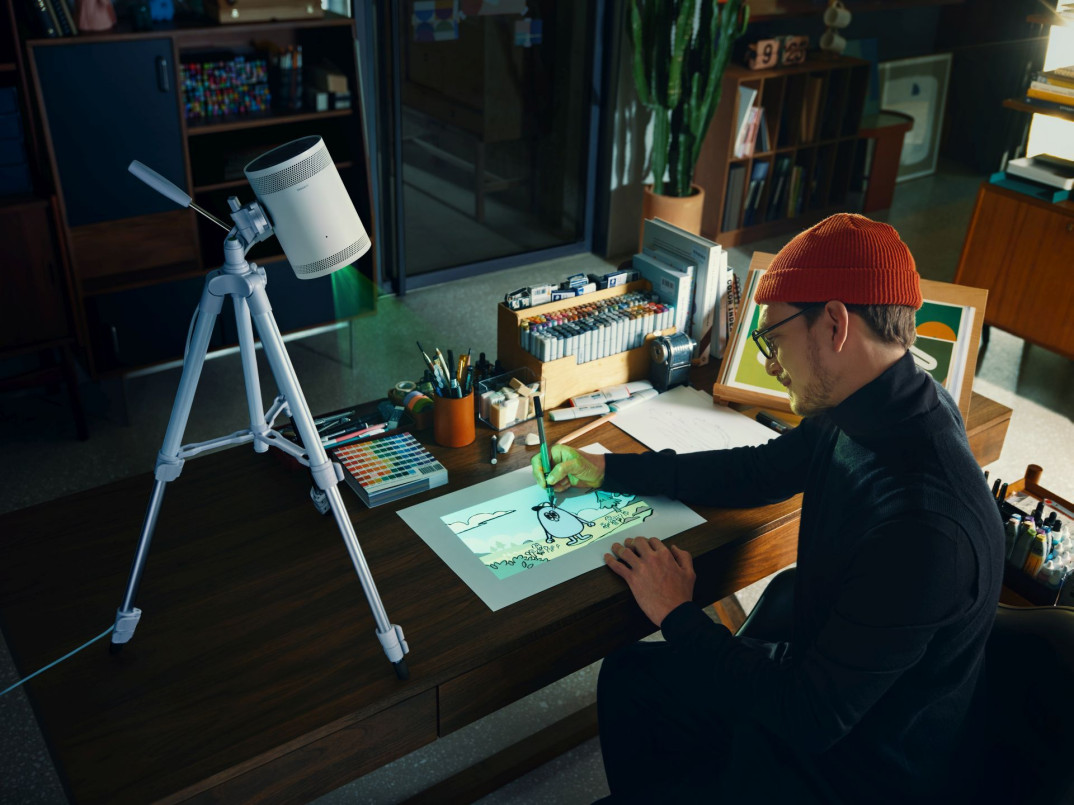 Mobilny projektor Samsung The Freestyle Gen. 2 z powerbankiem w prezencie