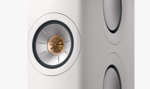 Odsłuchy kolumn KEF LS60 Wireless w salonie Q21