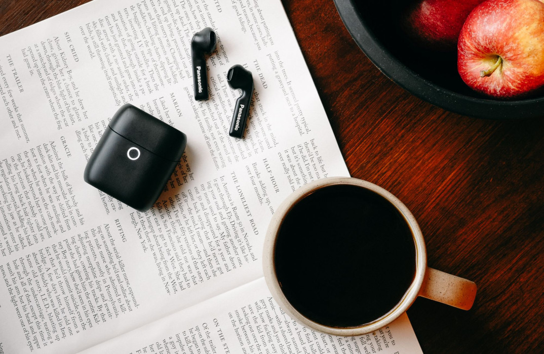 Nowe słuchawki douszne Panasonic RZ-B100W