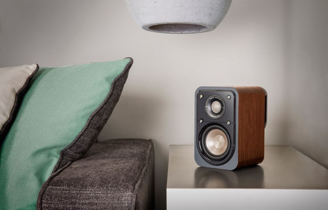 Polk Audio Signature w orzechowym kolorze