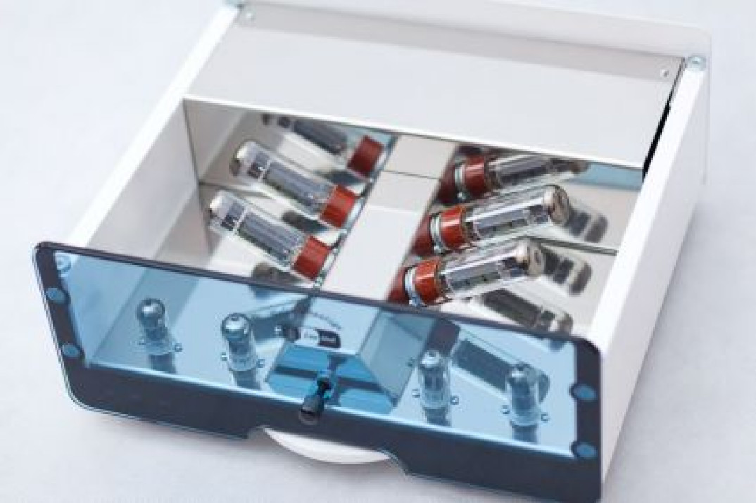 Lampiak Encore7 Egg-Shell Prestige w Premium Sound