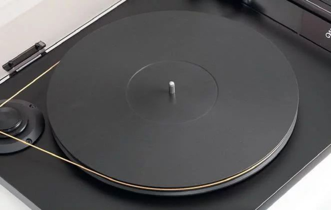 Napęd gramofonu paskowy czy bezpośredni - czy któryś jest lepszy?