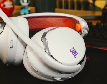 Quantum 950 Wireless, czyli nowy zestaw JBL dla graczy