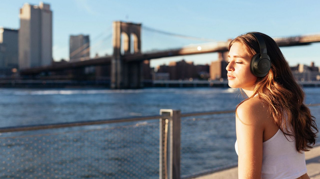 JBL prezentuje kolejne nowe słuchawki - Tune 760 NC