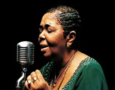 Cesaria Evora - M&amp;atilde;e Carinhosa. Premiera nieopublikowanych piosenek