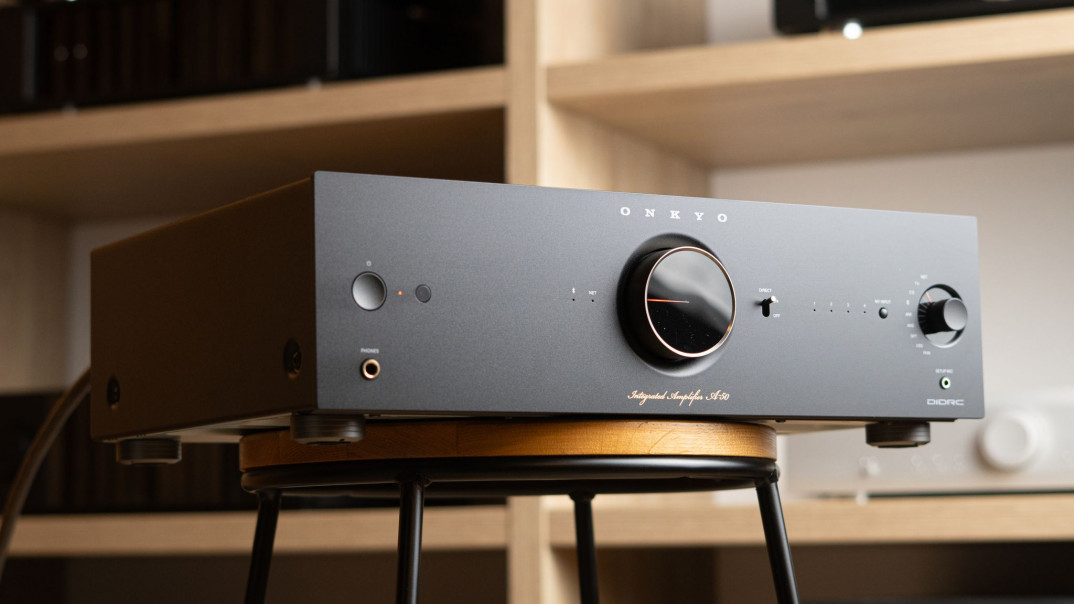 Trzy urządzenia Onkyo z serii Icon w oferce salonu Q21