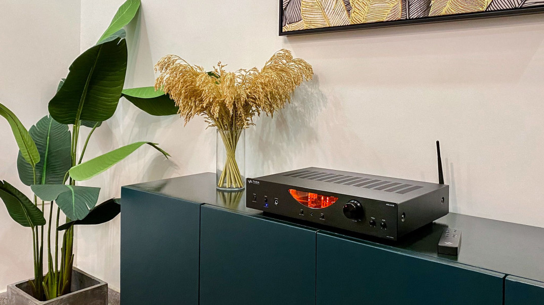 Wzmacniacz hybrydowy Taga Harmony HTA-600B. Kolejna nowość w portfolio marki