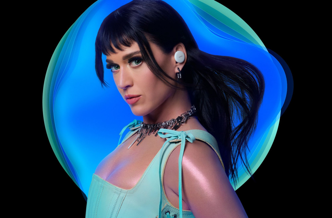 Denon nawiązuje partnerstwo z Katy Perry,  aby promować słuchawki PerL