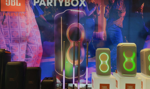 JBL PartyLight Stick - imprezowe oświetlenie LED i tylko 400 zł