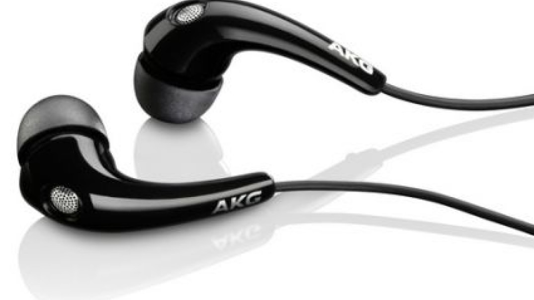 Nowe, czarne słuchawki AKG K321