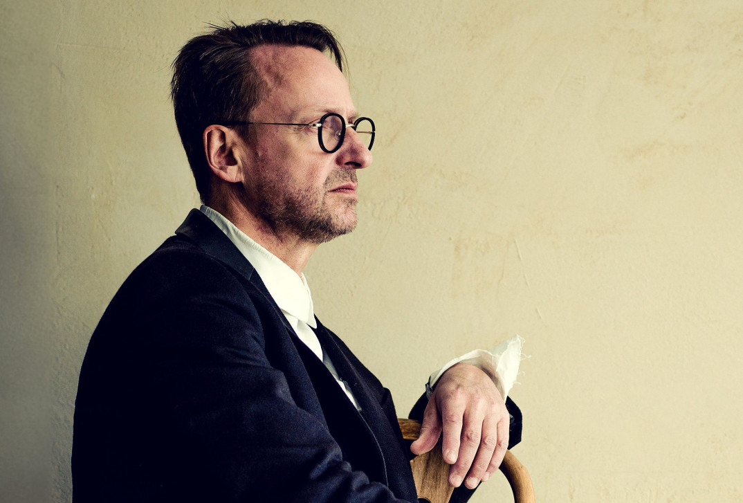 Mateusz Pospieszalski z nowym utworem "Mironczarnia". Niebawem premiera płyty z wierszami Białoszewskiego