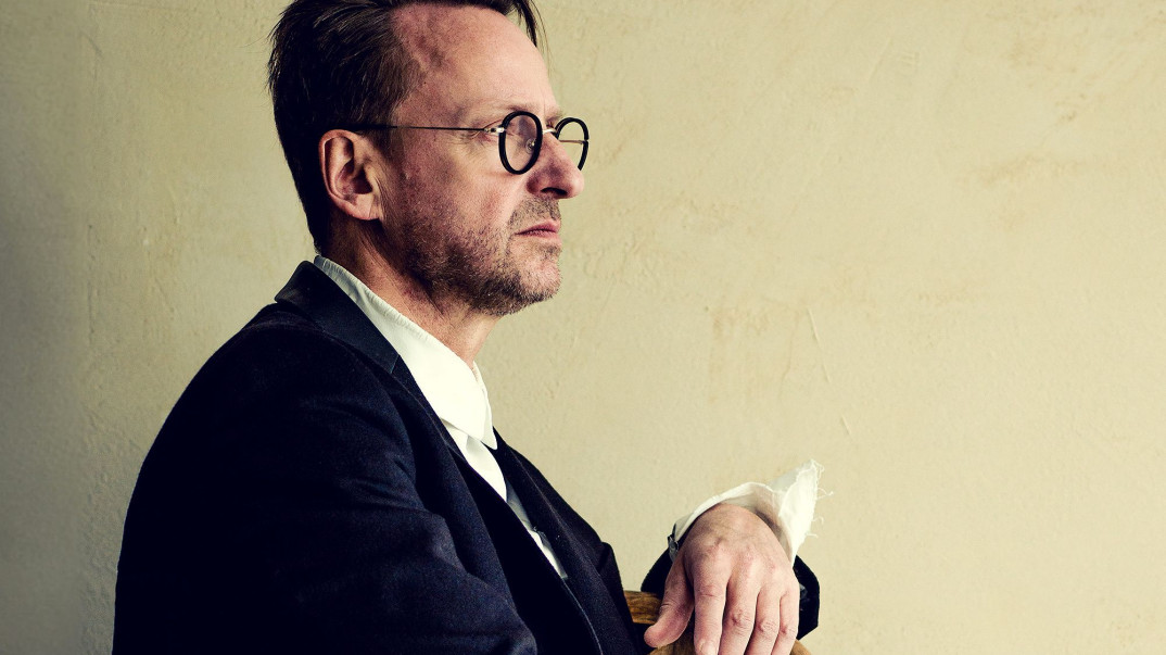 Mateusz Pospieszalski z nowym utworem "Mironczarnia". Niebawem premiera płyty z wierszami Białoszewskiego