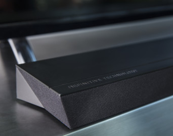 Soundbar Definitive Technology Studio Slim z obsługą Chromecast