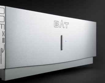 BAT REX 300 - wzmacniacz mocy Solid-State