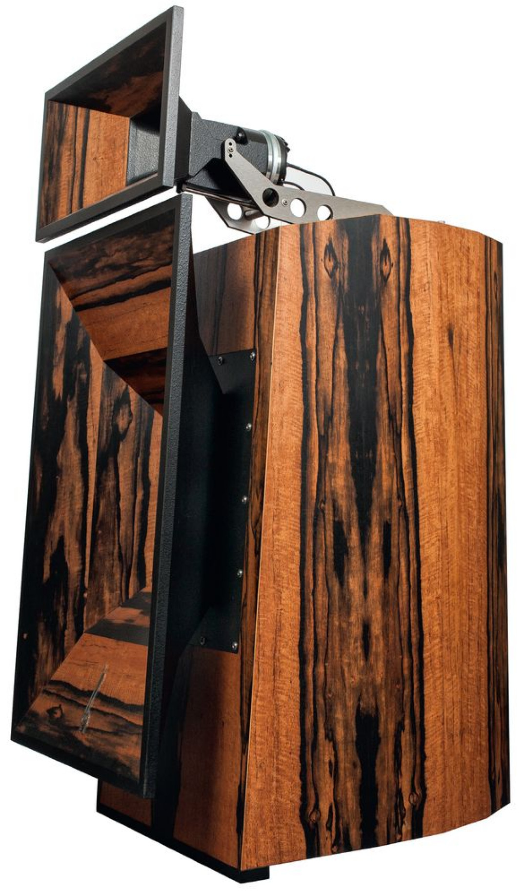 Czy obudowa kolumny jest potrzebna po to, aby działać jako pudło rezonansowe?