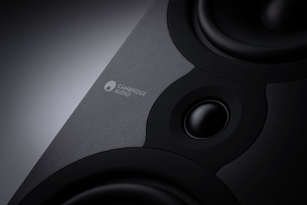 Kolumny głośnikowe Cambridge Audio z serii SX