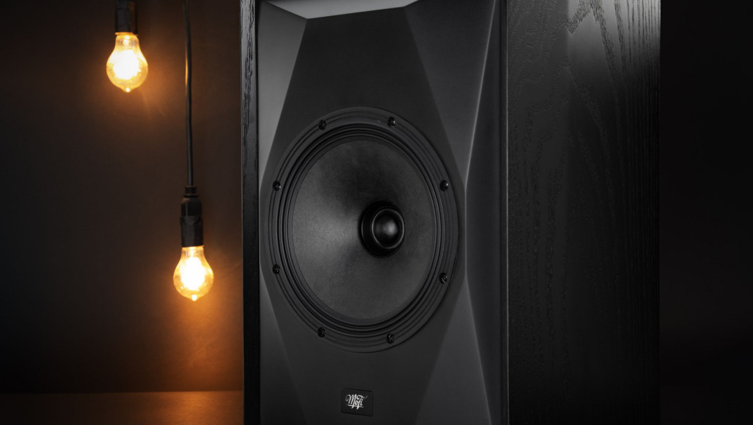 Nowe kolumny podstawkowe MoFi - SourcePoint 8