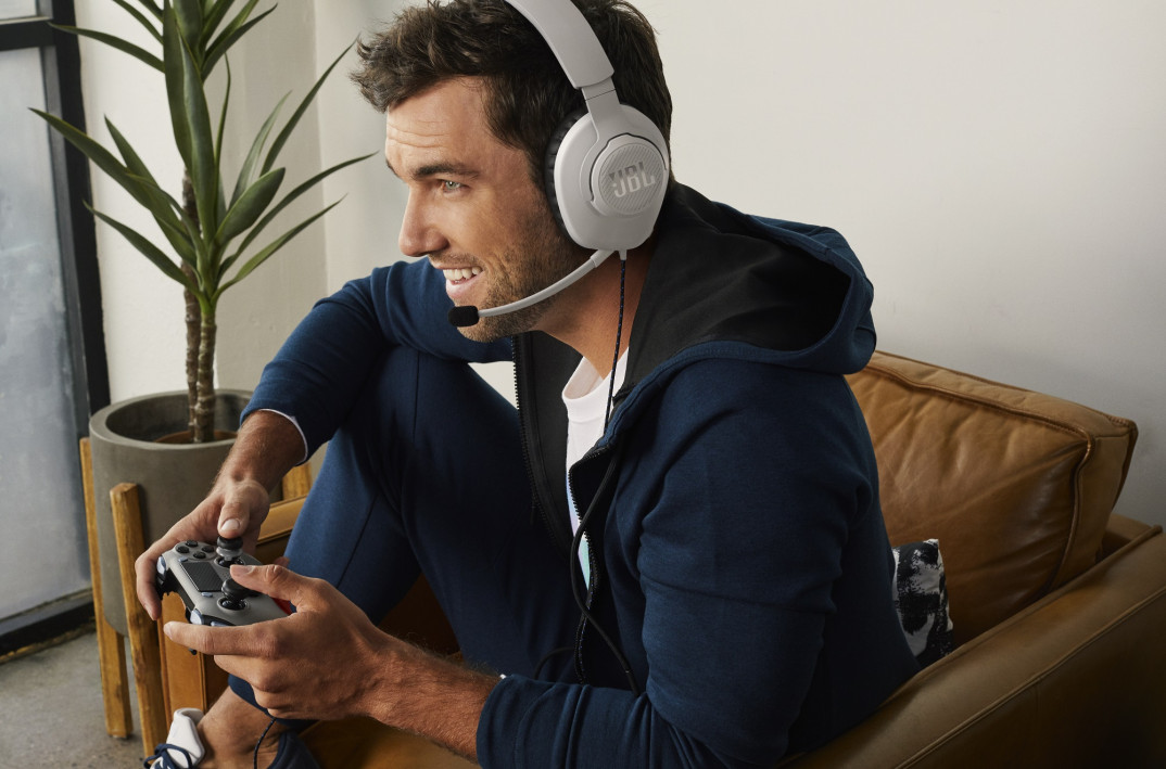 Zestawy słuchawkowe JBL Quantum 100P i 100X