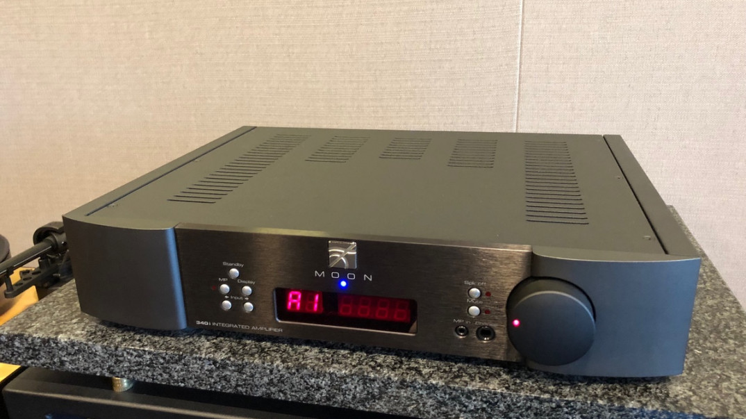 Odsłuchy wzmacniacza zintegrowanego Moon 340i X w salonie Q21