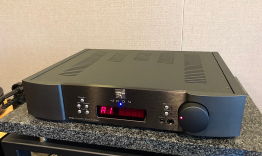 Odsłuchy wzmacniacza zintegrowanego Moon 340i X w salonie Q21