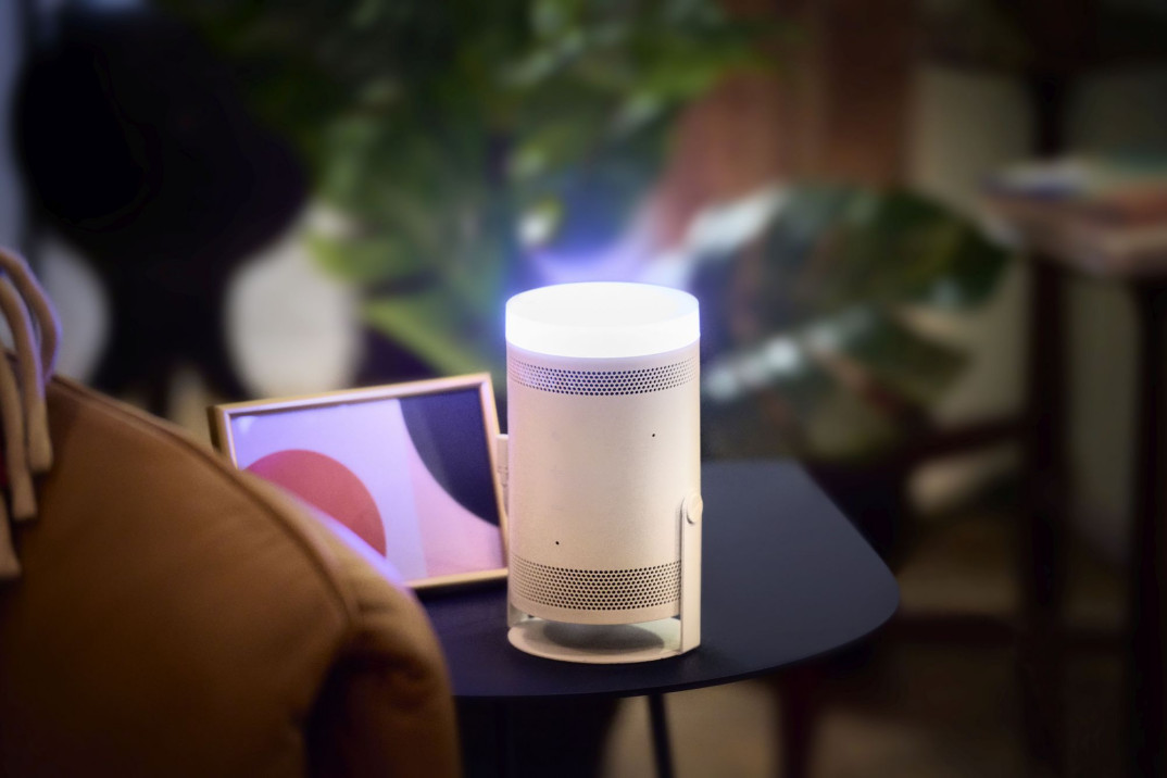 Projektor Samsung The Freestyle w zestawie z etui i powerbankiem