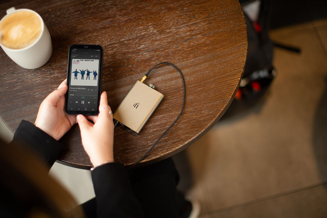 Przenośny przetwornik cyfrowo-analogowy/wzmacniacz słuchawkowy ifi hip-dac 3