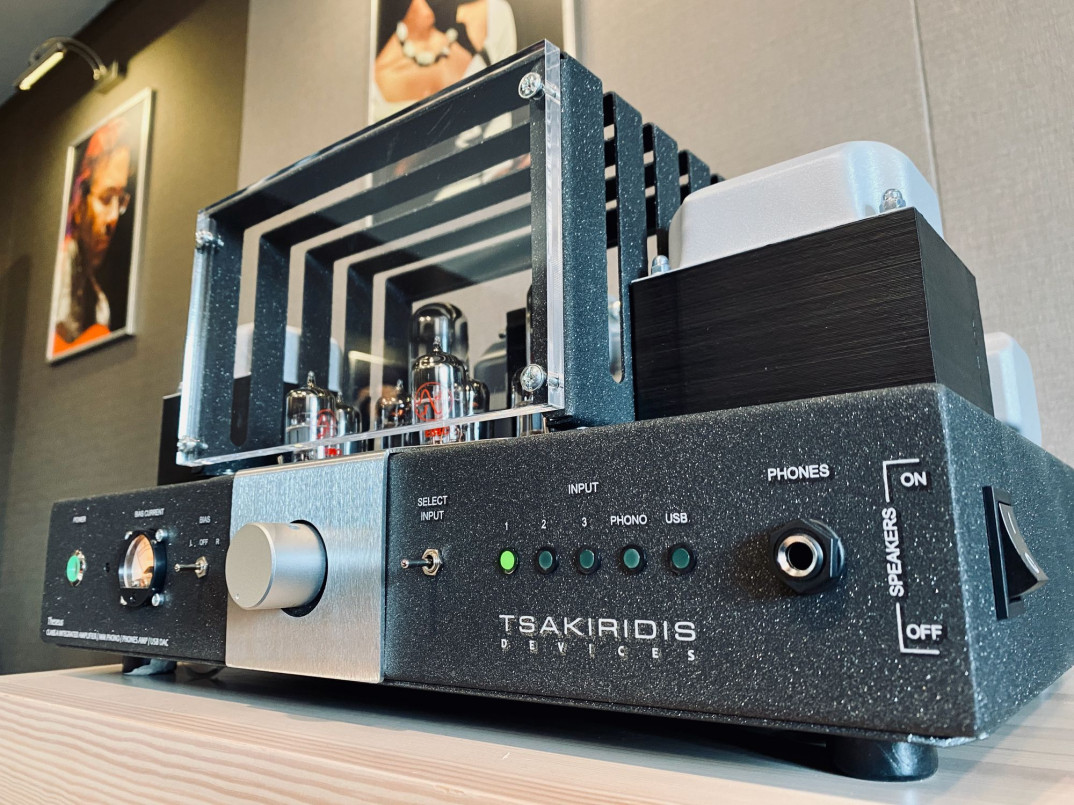 Wzmacniacz Sakiridis Theseus w ofercie salonu Q21