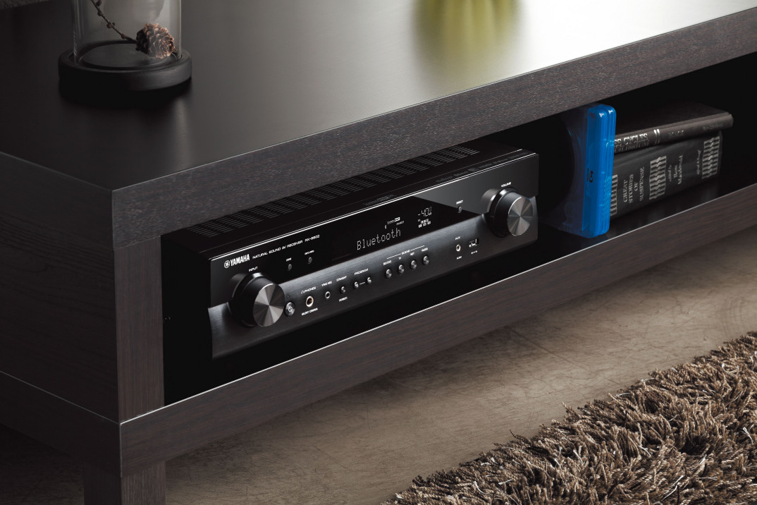 Nowy amplituner kina domowego Yamaha MusicCast RX-S602