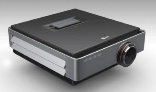 Projektory LG CF3D i HX300G