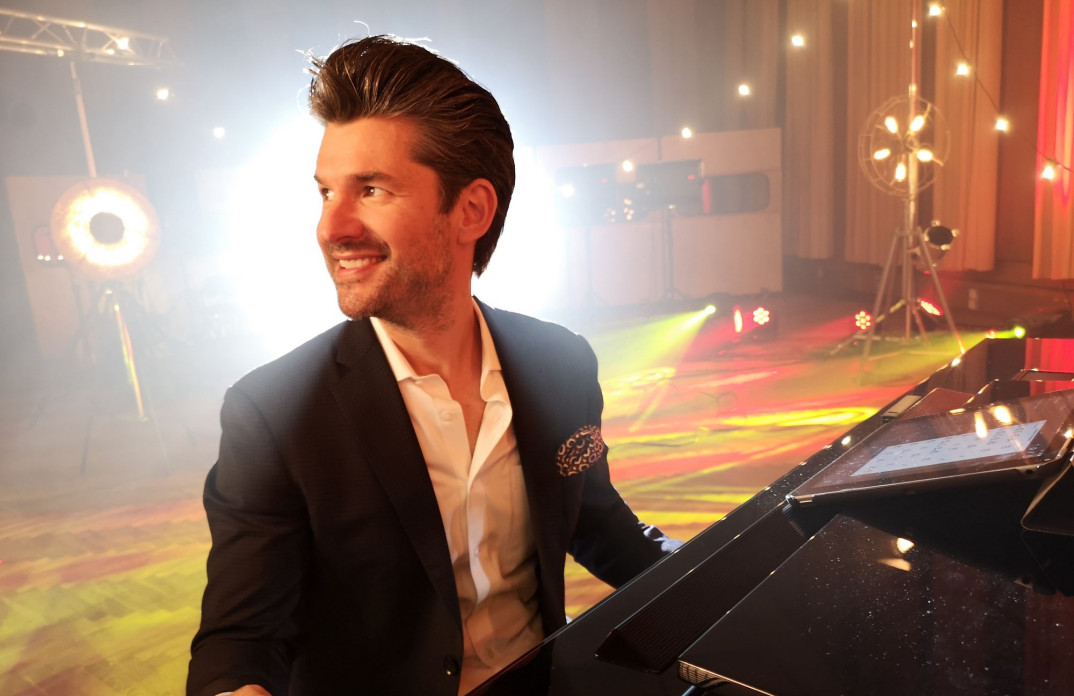 Matt Dusk nagrywa płytę z utworami Franka Sinatry i prezentuje kolejny utwór