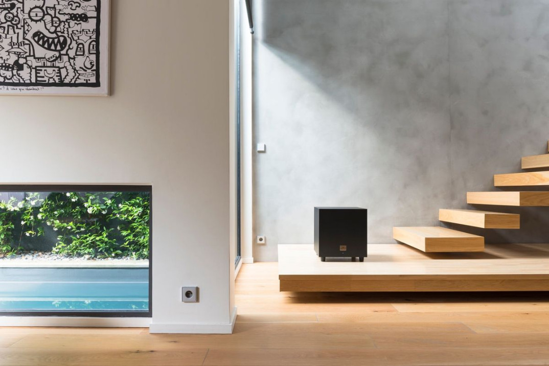 Dwie serie subwooferów aktywnych Triangle - Tales i Thetis