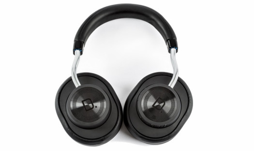 DEFINITIVE TECHNOLOGY