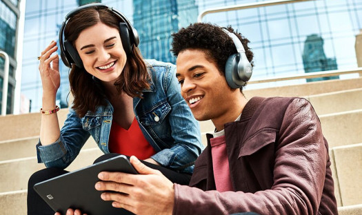 Nowa odsłona słuchawek JBL Everest 