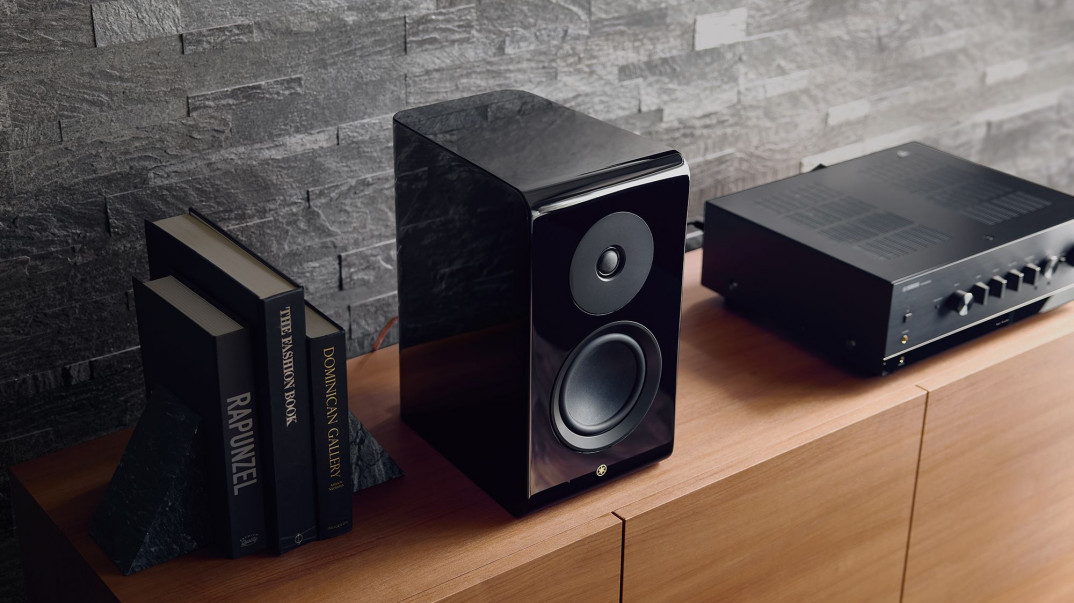  Nowe amplitunery i kolumny podstawkowe Yamahy