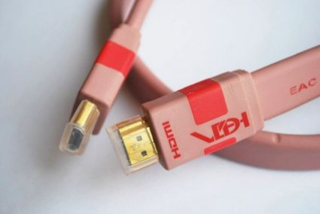 Nowy Van den Hul Hdmi Flat Heac SE w salonie Q21