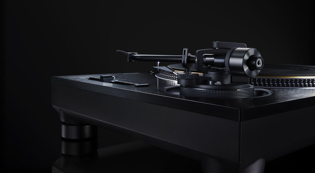 Cztery nowości Technics: systemy głośników, gramofon i wzmacniacz zintegrowany