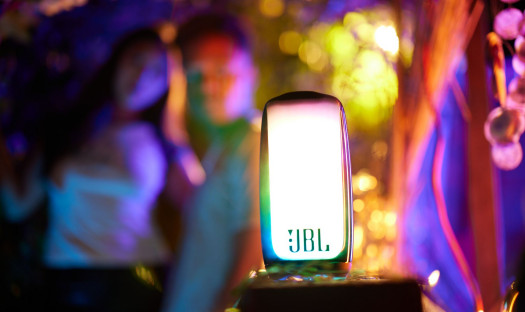 Pulse 5 - kolejny przenośny głośnik JBL z efektami świetlnymi