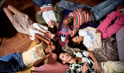 Kup projektor Samsung The Freestyle Gen.2 i wygraj wakacje w kamperze