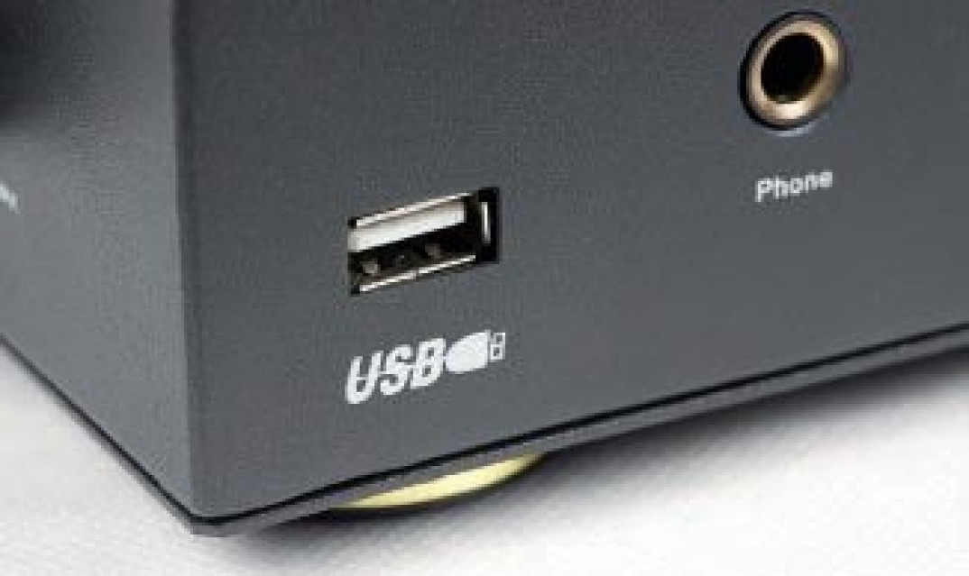 Do czego służą gniazda USB w domowym sprzęcie A/V?
