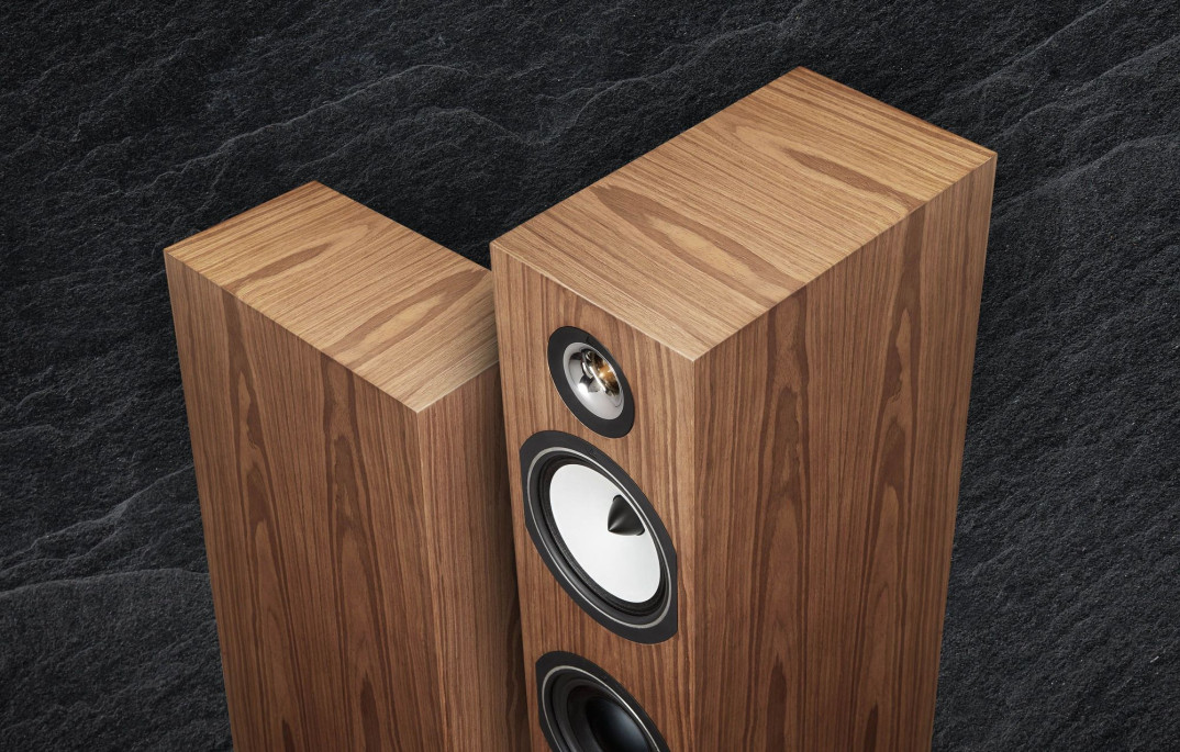 Triangle Esprit EZ w nowym fornirze Golden Maple