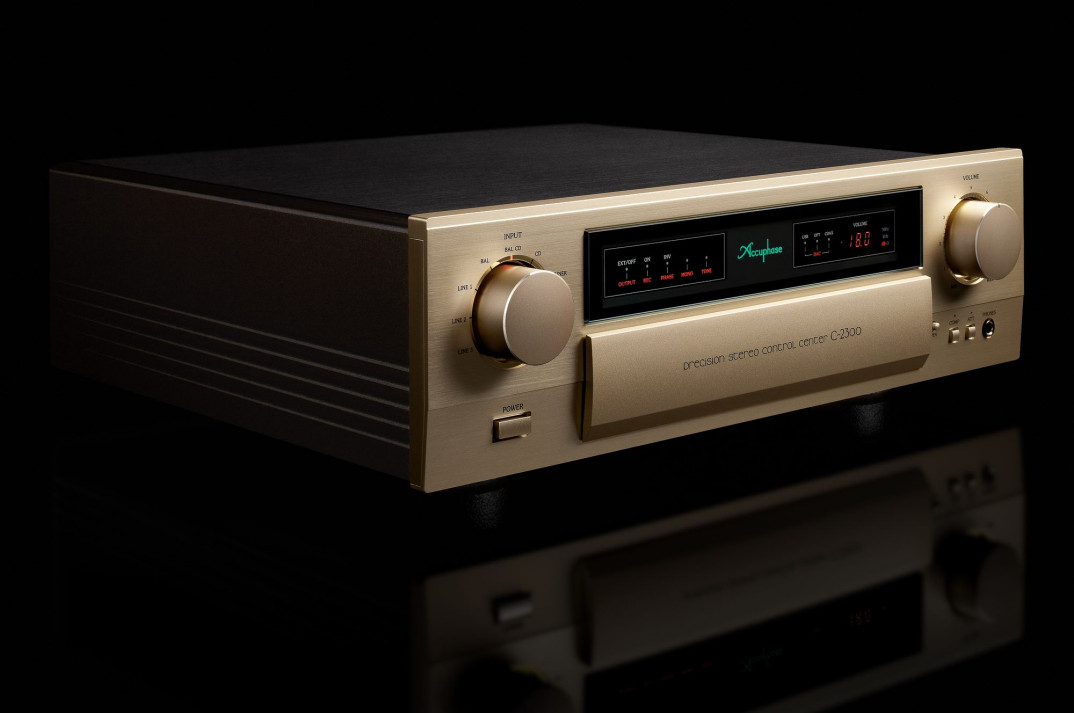 Nowy przedwzmacniacz Accuphase C-2300