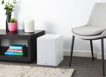 Czy należy zdejmować maskownicę subwoofera?